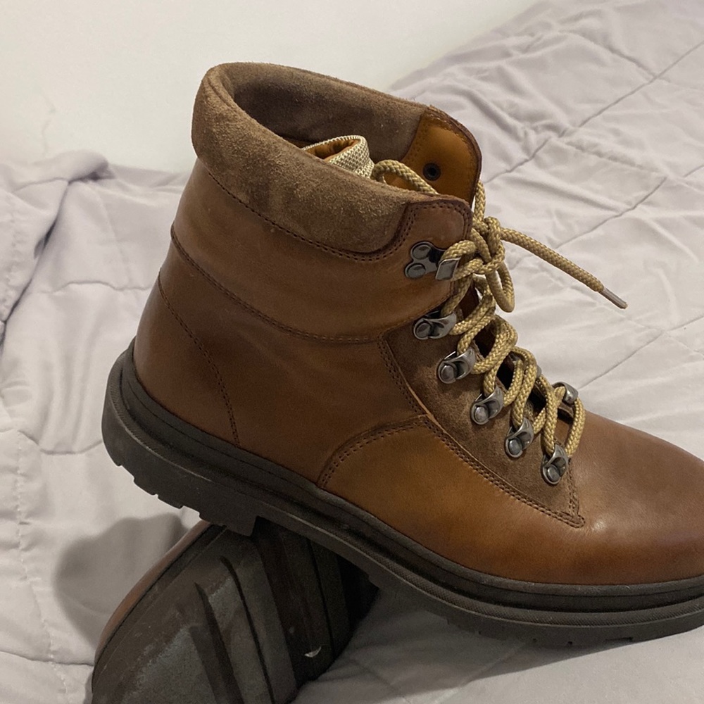 almost new original used boots size 9.5 its brand is brunello cucinelli